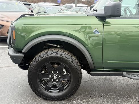 Used 2022 Ford Bronco Black Diamond image 2