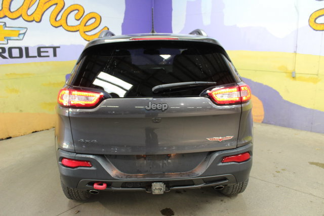 Used 2018 Jeep Cherokee Trailhawk w/ Comfort & Convenience Group AWD/4WD image 7
