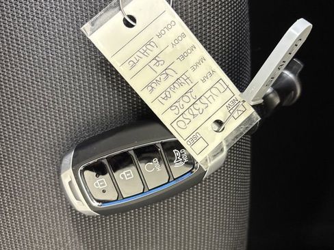 New 2026 Hyundai Venue SEL image 28