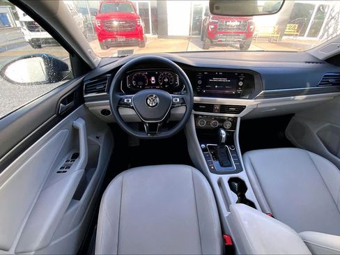 Used 2020 Volkswagen Jetta SEL image 5