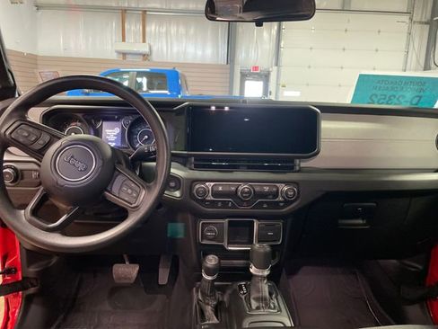 Used 2024 Jeep Wrangler Sport image 12