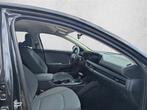 Used 2025 Kia K4 LXS image 15