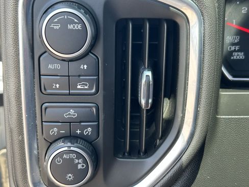 Certified 2021 Chevrolet Silverado 1500 LT AWD/4WD image 31
