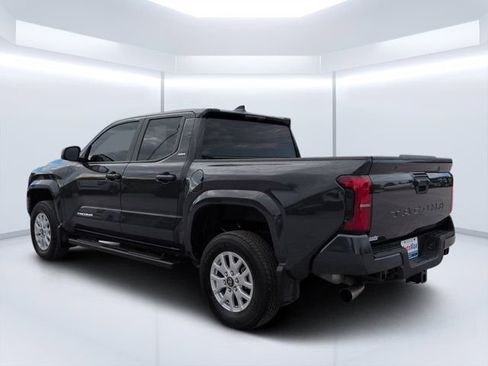 Used 2026 Toyota Tacoma SR5 RWD image 5
