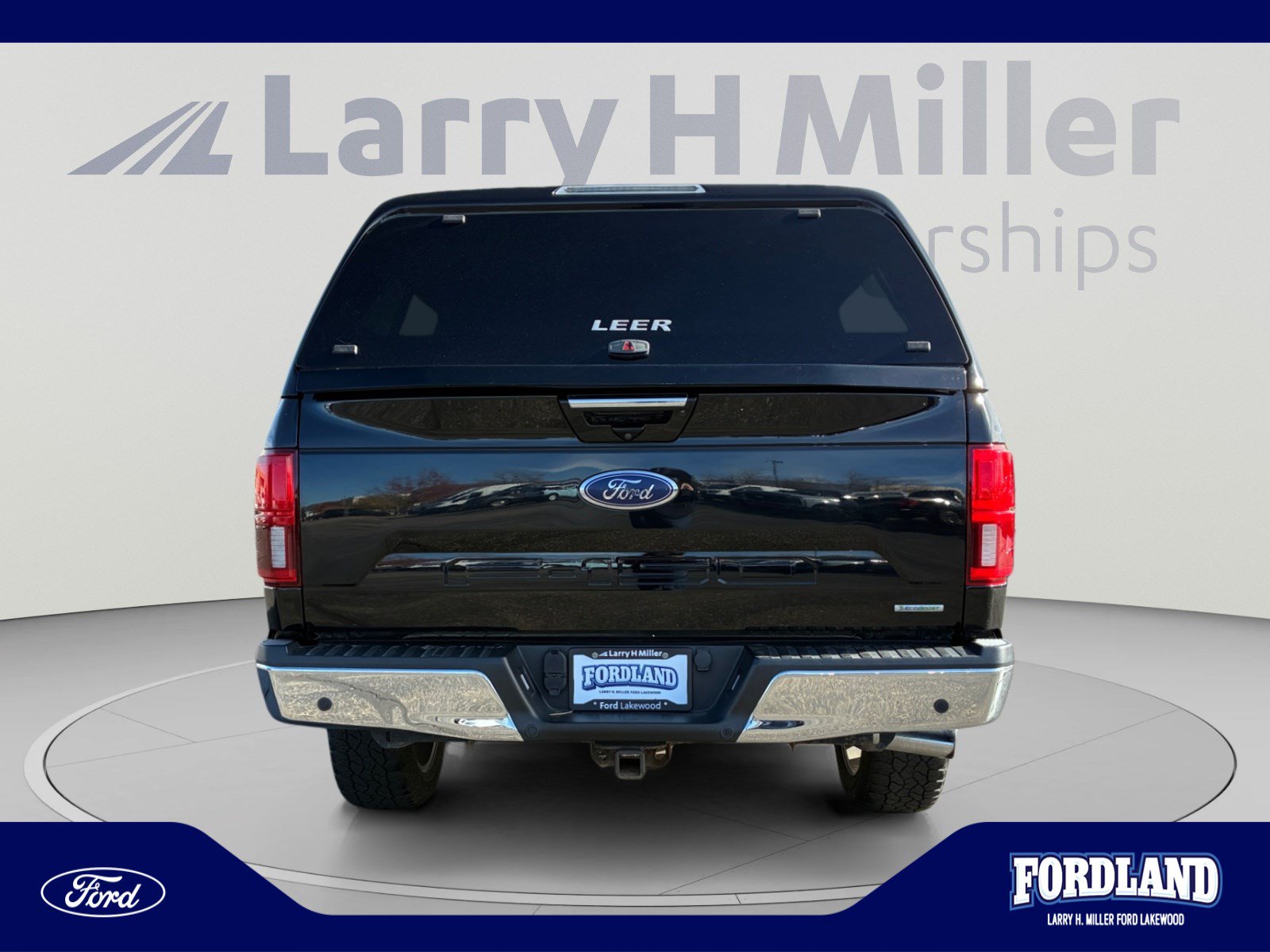 Used 2018 Ford F150 Lariat w/ Equipment Group 502A Luxury AWD/4WD image 4