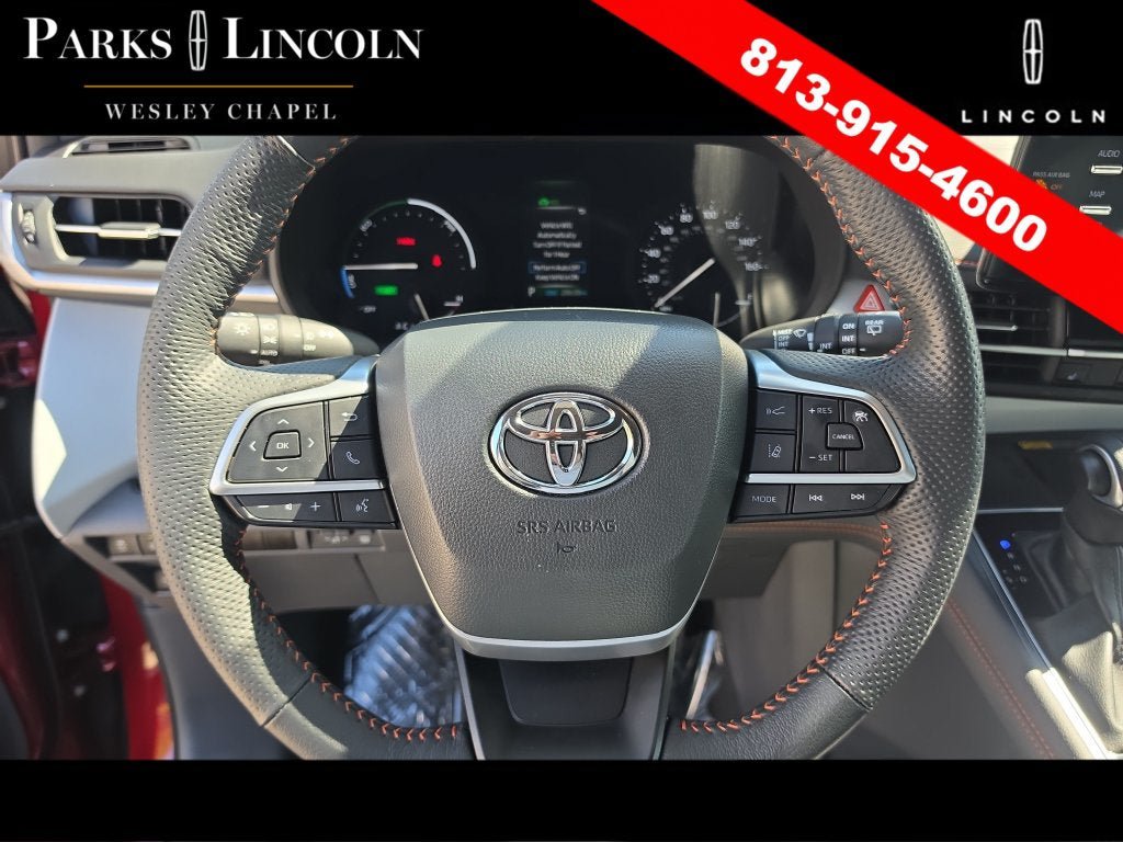 Used 2024 Toyota Sienna XSE w/ XSE Plus Package FWD image 28