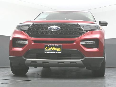 Used 2022 Ford Explorer XLT w/ Equipment Group 202A AWD/4WD image 52