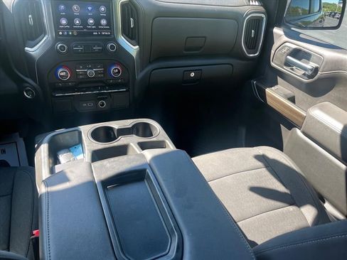Used 2022 Chevrolet Silverado 1500 LT AWD/4WD image 8