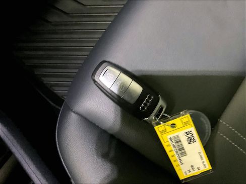 Used 2024 Audi Q4 e-tron Premium Plus w/ Premium Plus image 12