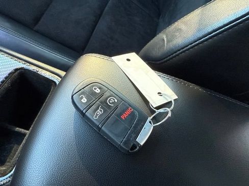 Used 2021 Jeep Grand Cherokee Laredo X AWD/4WD image 27