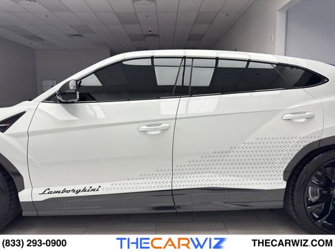 Used 2020 Lamborghini Urus image 18