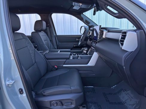 Used 2025 Toyota Tundra Limited image 15