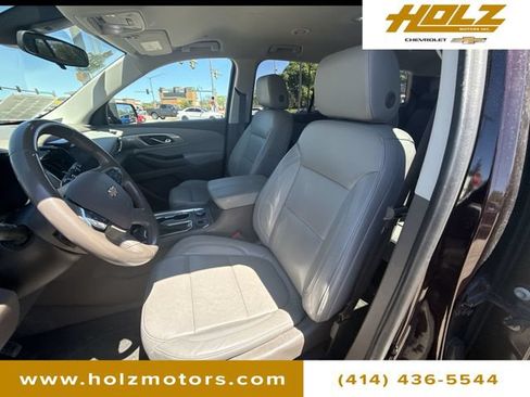 Certified 2020 Chevrolet Traverse LT w/ Driver Confidence II Package AWD/4WD image 18