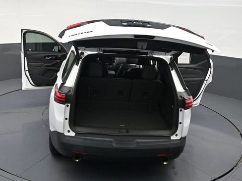 Used 2022 Chevrolet Traverse RS image 32