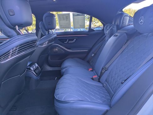 Used 2024 Mercedes-Benz S 580 4MATIC Sedan image 14