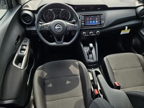 New 2025 Nissan Kicks S image 12