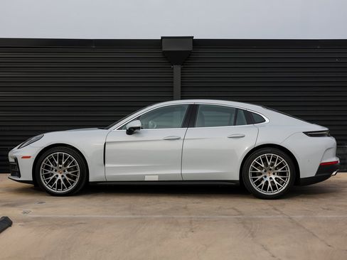 New 2026 Porsche Panamera 4 image 2