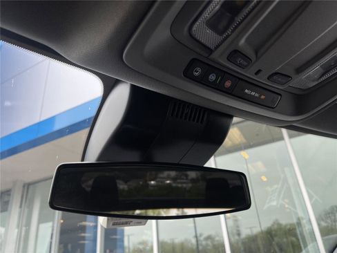 Used 2025 Chevrolet Silverado 1500 LT image 28