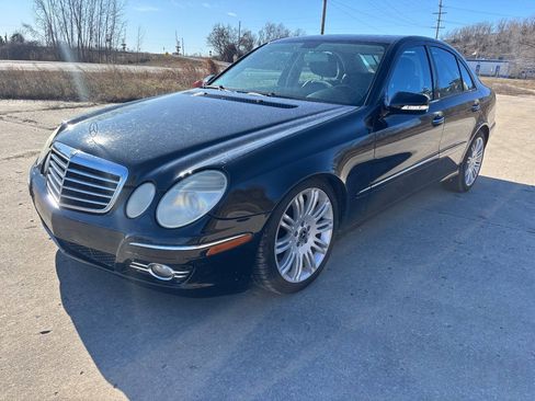 Used 2008 Mercedes-Benz E 350 4MATIC Sedan image 4