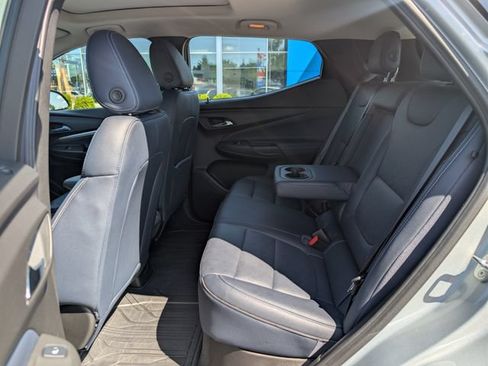 Used 2023 Chevrolet Bolt EUV Premier w/ Sun & Sound Package FWD image 15