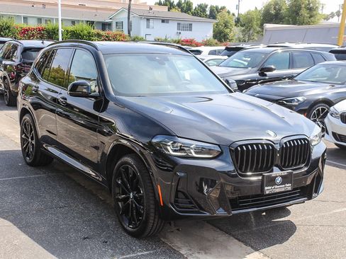 Used 2023 BMW X3 xDrive30i w/ M Sport Package AWD/4WD image 3