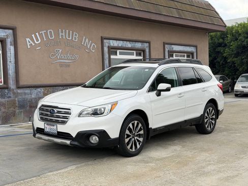 Used 2015 Subaru Outback 3.6R Limited image 1