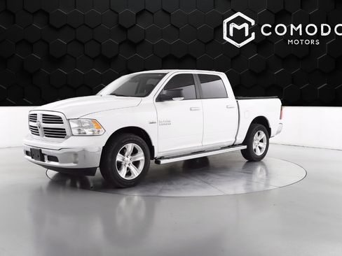 Used 2017 RAM 1500 Classic SLT w/ SLT Plus D￩cor Group image 7