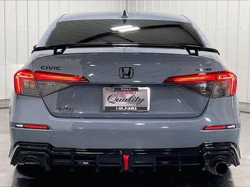 Used 2023 Honda Civic Sport image 4