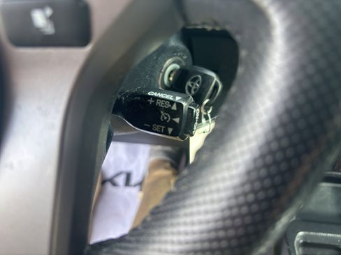 Used 2017 Toyota Tacoma SR5 image 14