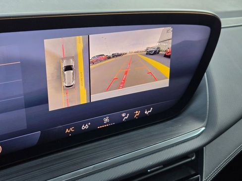 Used 2025 Buick Envision Preferred image 19