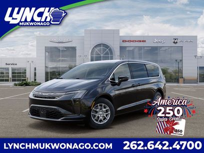 New 2027 Chrysler Pacifica Select w/ Family Tech Group