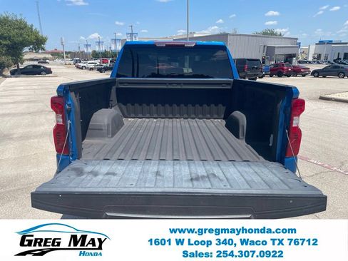 Used 2022 Chevrolet Silverado 1500 LT RWD image 6