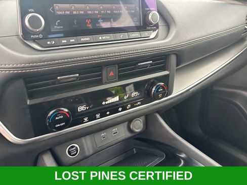 Used 2023 Nissan Rogue SV image 18