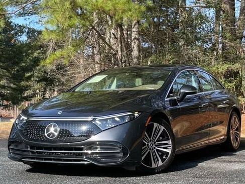 Used 2022 Mercedes-Benz EQS 580 4MATIC Sedan image 1
