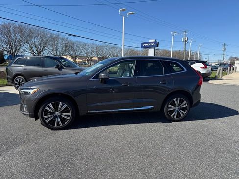Used 2023 Volvo XC60 B5 Ultimate w/ Climate Package image 1