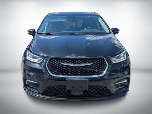 Used 2024 Chrysler Pacifica Limited FWD image 8