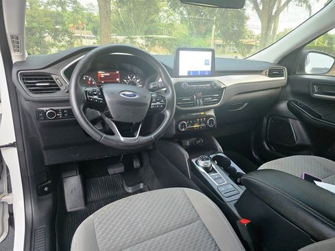 Used 2022 Ford Escape SE w/ SE Sport Appearance Package image 13