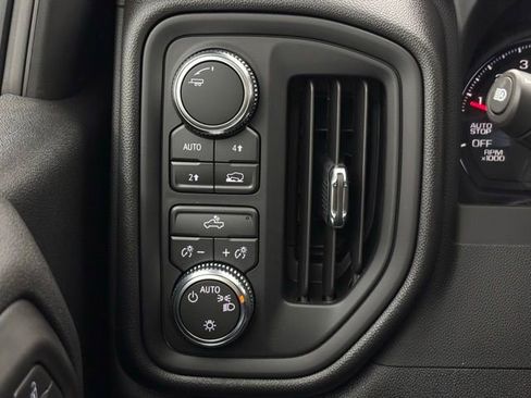 New 2026 GMC Sierra 1500 Pro w/ Pro Value Package AWD/4WD image 18