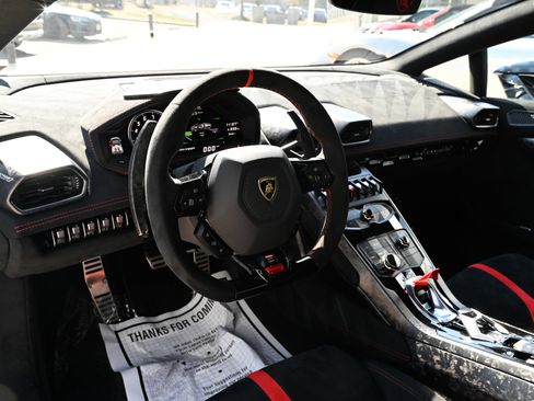 Used 2018 Lamborghini Huracan Performante image 16