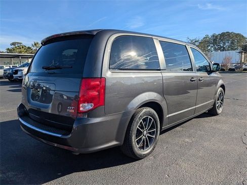 Used 2019 Dodge Grand Caravan GT image 5