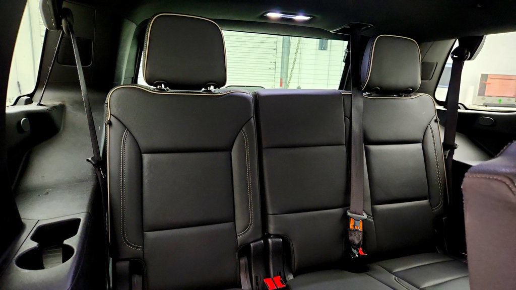 Used 2021 GMC Yukon SLT w/ SLT Luxury Package AWD/4WD image 21
