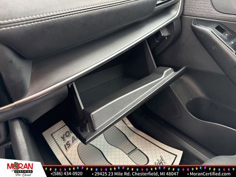 Used 2023 Nissan Rogue S image 17