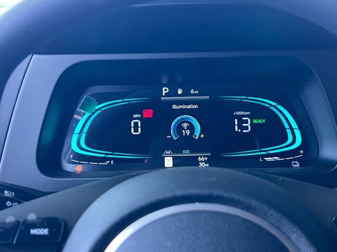 New 2025 Hyundai Elantra Blue image 24