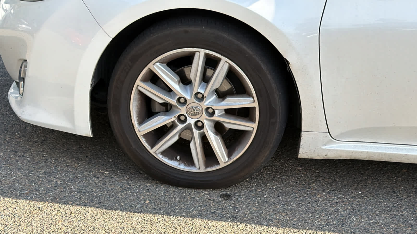 Used 2014 Toyota Avalon XLE FWD image 9