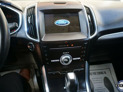 Used 2018 Ford Edge Titanium image 30