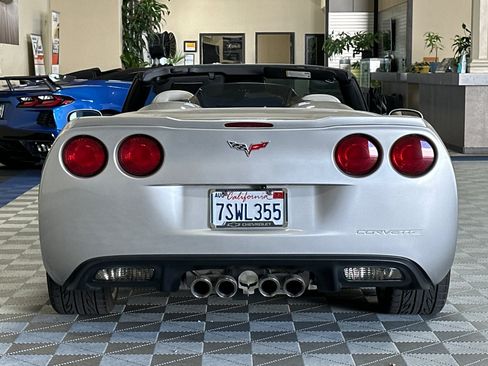 Used 2007 Chevrolet Corvette Convertible w/ Preferred Equipment Group RWD image 5