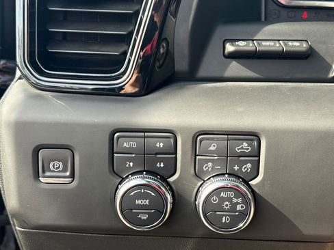 Certified 2024 GMC Sierra 1500 AT4 w/ Technology Package image 22