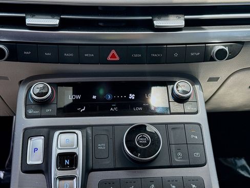 Used 2023 Hyundai Palisade Calligraphy FWD image 12