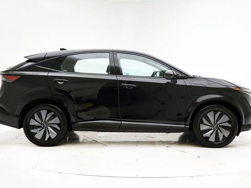 Used 2024 Nissan Ariya AWD image 3