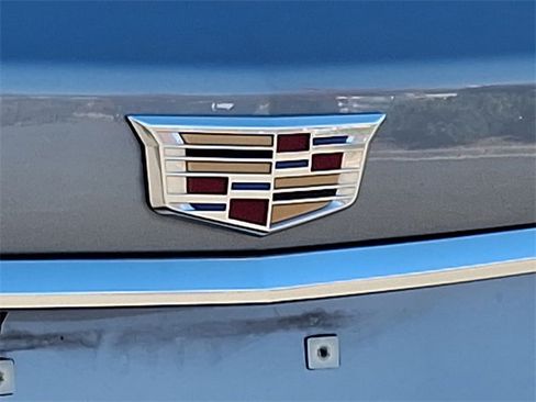 Used 2025 Cadillac XT5 Premium Luxury image 35